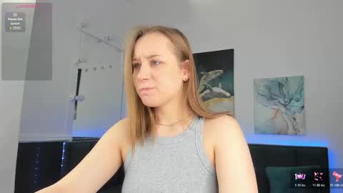 Hi I am Melissa online show from February 20, 11:51 pm