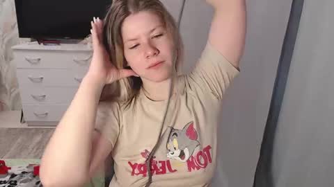 Melissa  Ray online show from February 21, 2:50 am