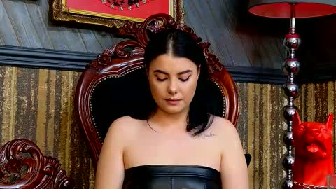 Melissa online show from January 12, 4:03 pm