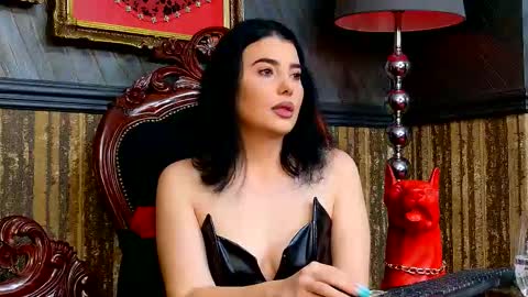 Melissa online show from December 20, 1:29 pm