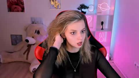 Melissa online show from March 5, 10:32 pm