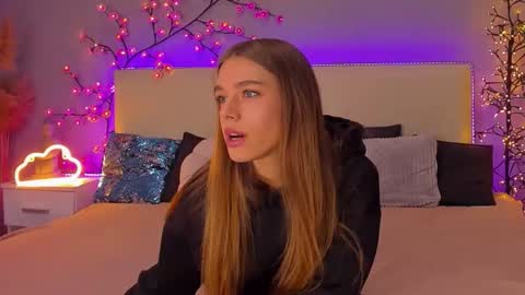 MelissaCrayzy online show from October 26, 6:14 am