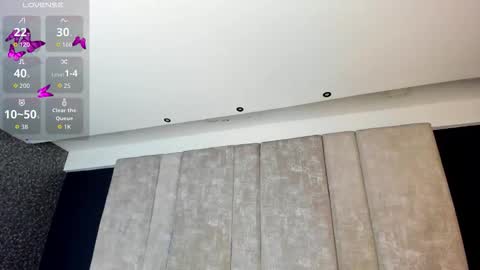   online show from January 6, 11:47 am