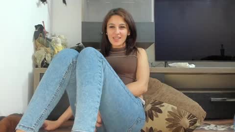 Snapshot of mellbell_ chatting on February 8, 3:08 am MellyMell online show from February 8, 3:08 am