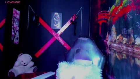 melllks online show from August 6, 5:33 pm
