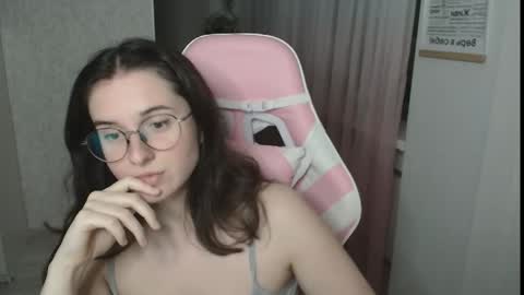 mellonmayre online show from June 1, 8:43 pm