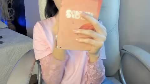 Mel  online show from August 8, 4:33 am