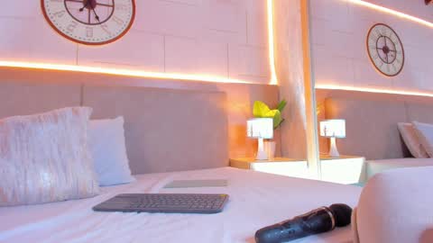 Melody online show from April 7, 4:47 am