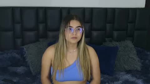 melody_fire11 online show from April 30, 8:57 pm