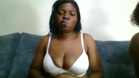 melody_riri online show from March 27, 7:14 am