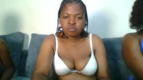 melody_riri online show from March 25, 5:47 am