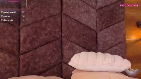  Memphis Williams  online show from March 7, 7:30 am