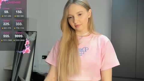 Hello My name is Lily online show from October 30, 12:39 pm