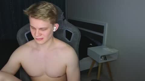 Mickey online show from February 23, 4:31 pm