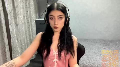 Luly online show from November 26, 9:44 pm