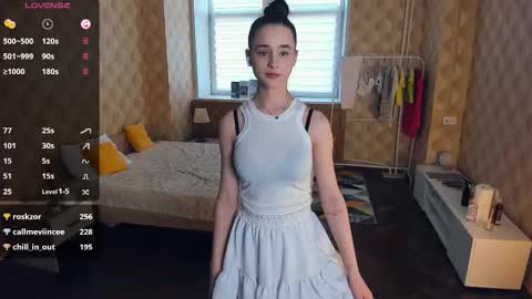 Julie online show from November 23, 9:29 am