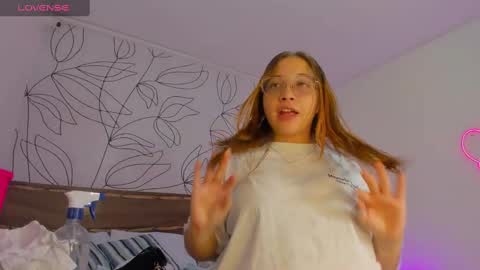 merida06 online show from November 16, 7:49 pm