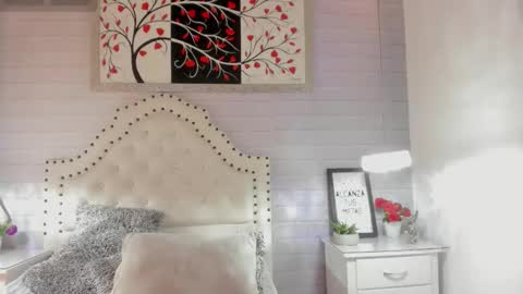  Mey Cute   online show from January 14, 6:05 pm