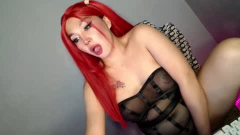 Snapshot of mi_amor18 chatting on February 22, 6:50 am Hera online show from February 22, 6:50 am