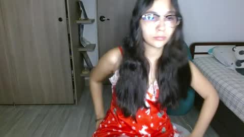 Mia online show from April 9, 4:27 am