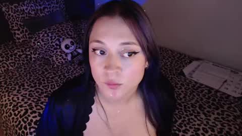 mia online show from March 4, 2:17 am