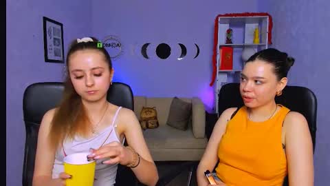 Mia online show from March 23, 1:27 pm