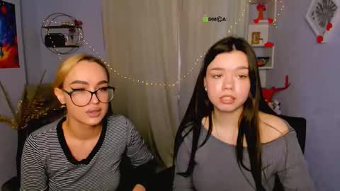 Mia online show from March 22, 10:08 am