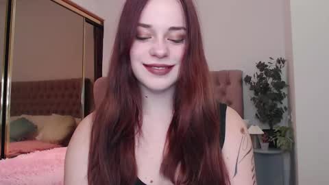 Snapshot of mia_c1oudy chatting on October 19, 9:52 pm Mia online show from October 19, 9:52 pm