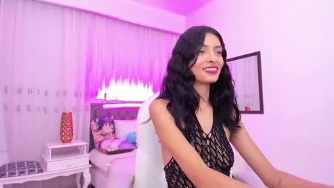 Snapshot of mia_clay1 chatting on October 27, 8:20 pm Mia online show from October 27, 8:20 pm