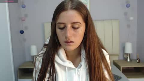 Mia online show from February 2, 2:25 pm