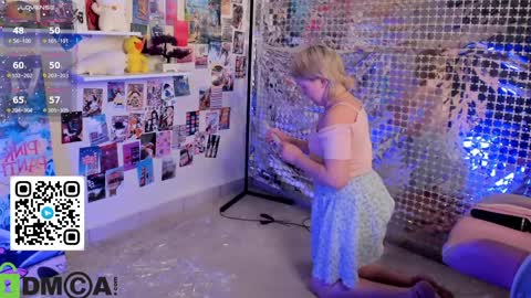 Mia online show from March 27, 8:26 am