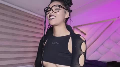 Mia online show from March 25, 3:46 am