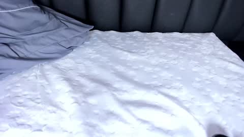  I am Mia  online show from February 17, 4:17 pm