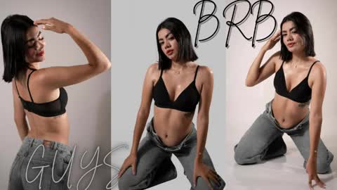 Mia online show from April 10, 6:41 am