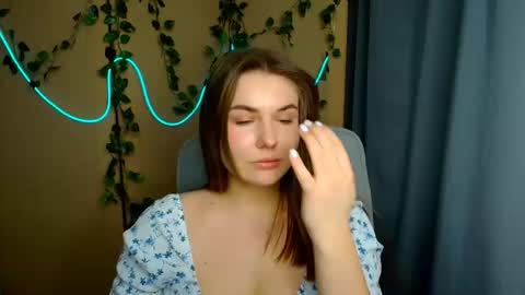 mia_lemm online show from March 13, 10:18 am