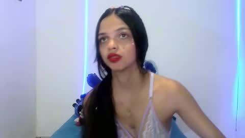 mia lucy 21 online show from September 23, 4:56 pm
