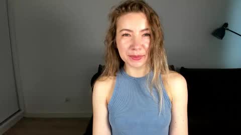 Mia online show from February 21, 7:44 am