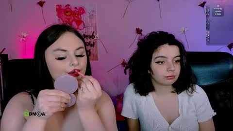 mia_mooon_ online show from June 3, 8:50 am