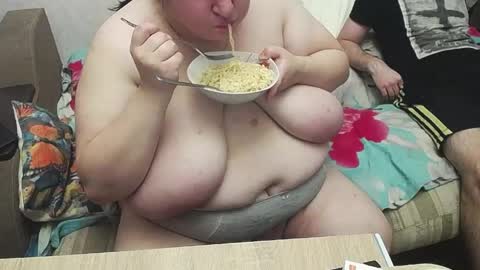 mia_muv online show from May 31, 6:20 pm