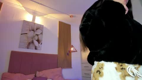 Mia Nevaeh - follow me online show from April 18, 7:51 pm