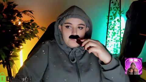 Mia online show from March 6, 12:31 am