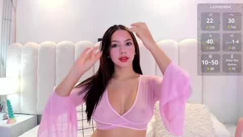 Mia online show from February 18, 12:39 pm