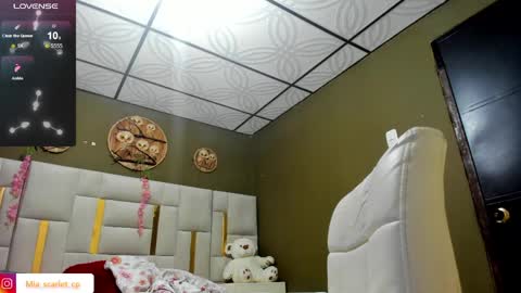 MIA HOT online show from April 6, 12:17 pm