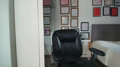 Mia Sepulveda online show from March 29, 7:37 pm