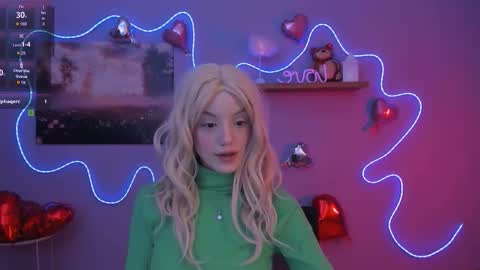 mia_starrr_ online show from February 19, 8:52 pm