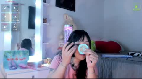 Mia  online show from November 20, 1:53 pm