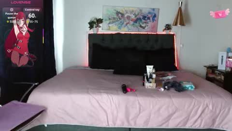 MIA  online show from November 10, 1:47 pm