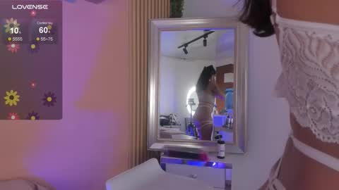 mia_zafir online show from November 15, 4:25 am