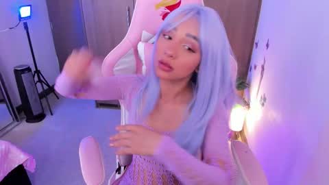 mia  nicolle online show from November 26, 3:09 pm