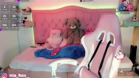 Mia online show from January 17, 11:46 pm